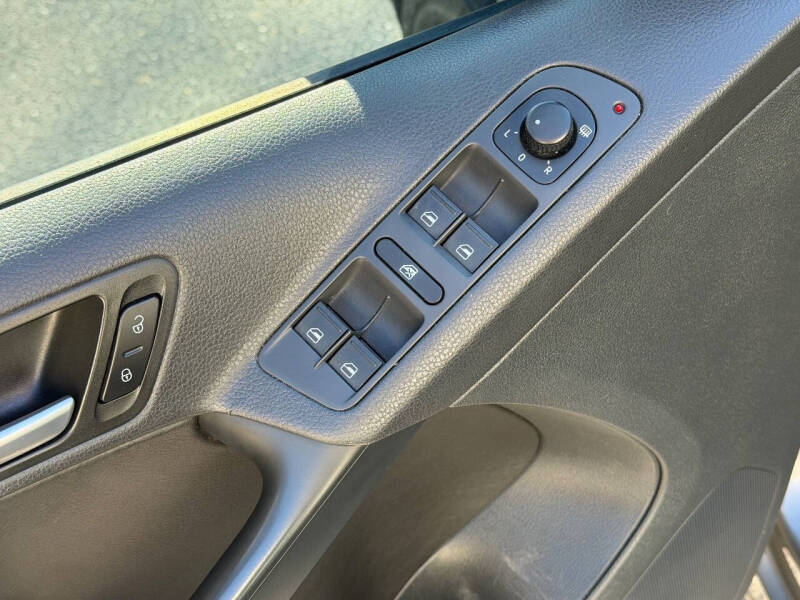 2015 Volkswagen Tiguan SE