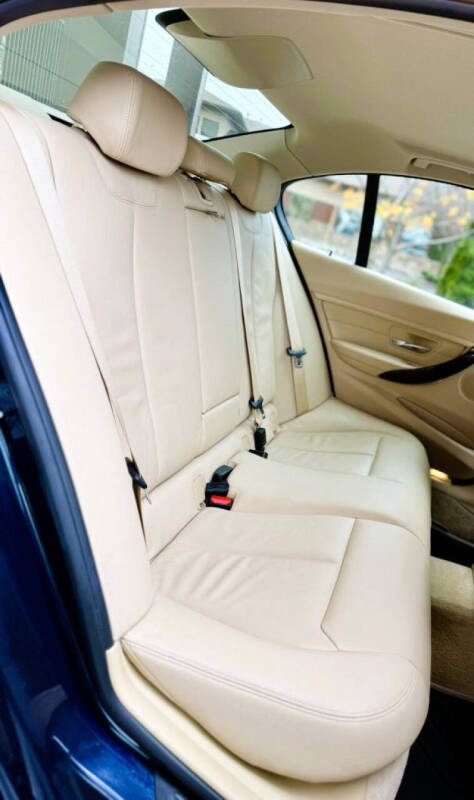 2013 BMW 3 Series 328i