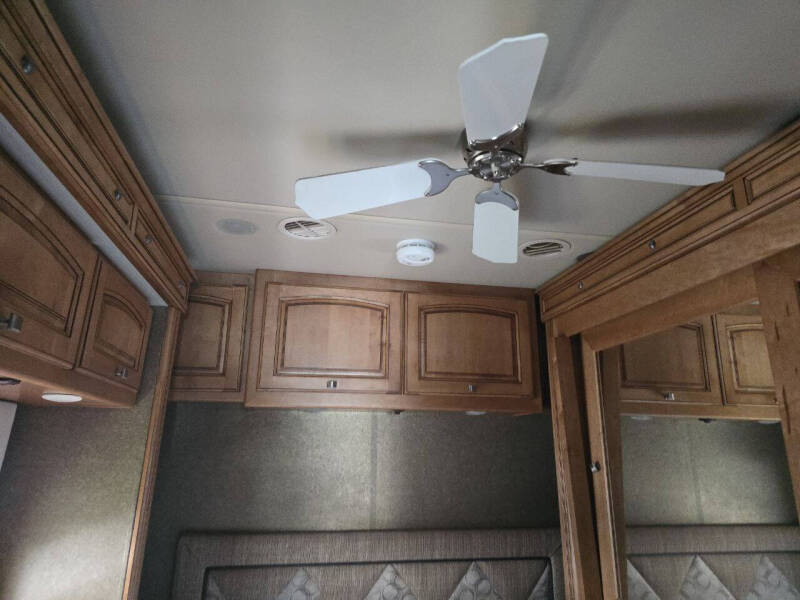 2013 Winnebago Journey