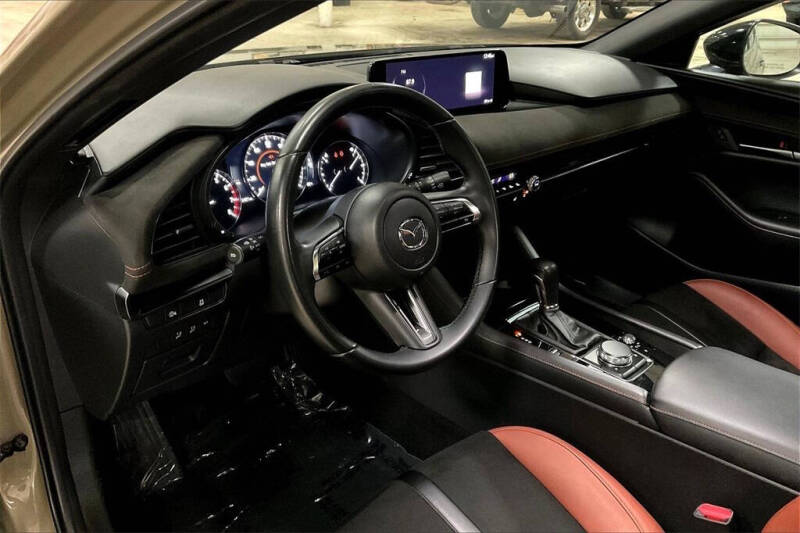 2024 Mazda Mazda3 Hatchback 2.5 Carbon Turbo