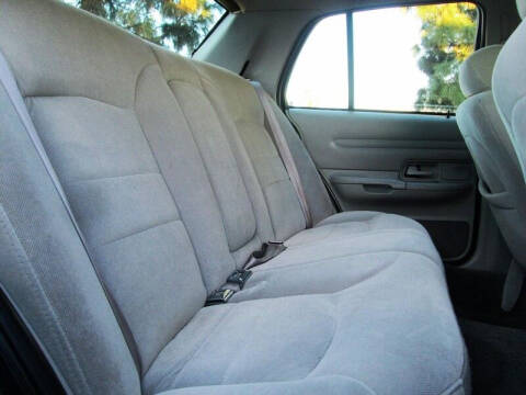 2000 Ford Crown Victoria LX