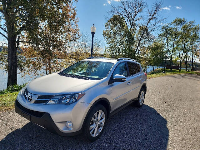 2015 Toyota RAV4 Limited's photo
