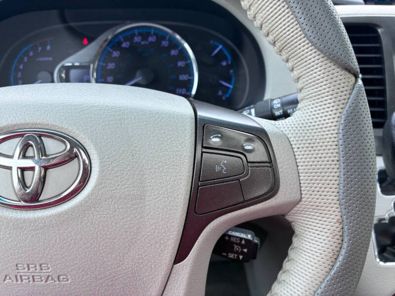 2012 Toyota Sienna