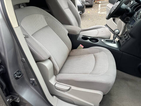 2011 Nissan Rogue S Krom