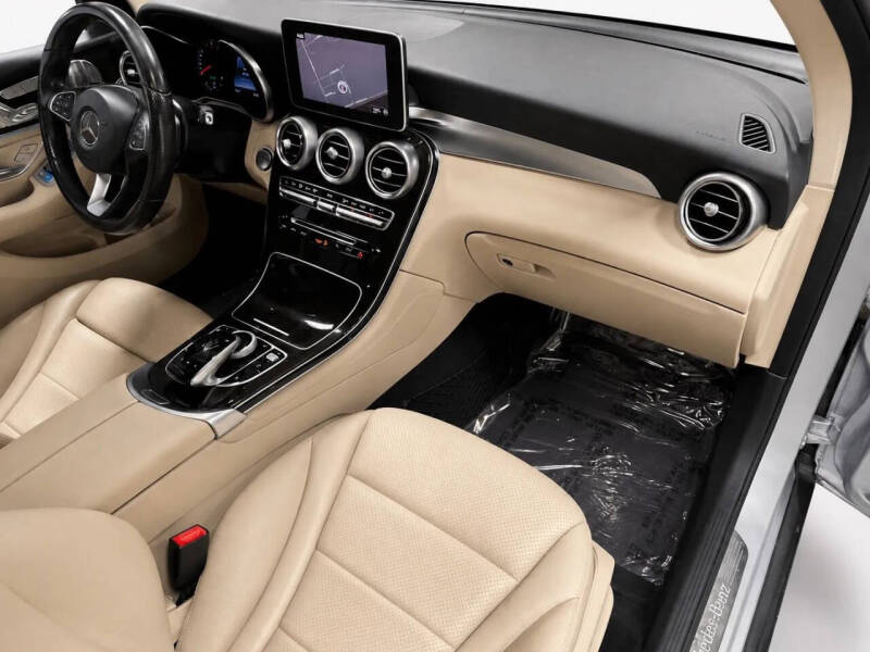 2017 Mercedes-Benz GLC GLC 300
