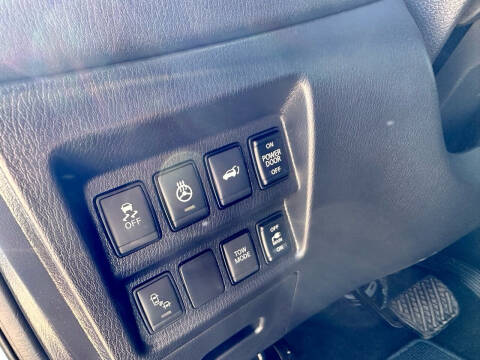 2017 Nissan Pathfinder SL