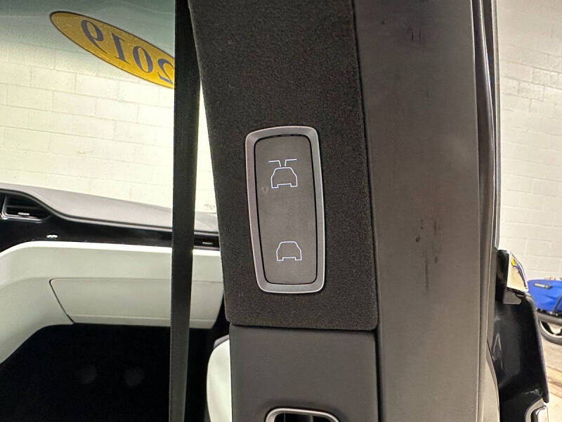 2019 Tesla Model X Standard Range
