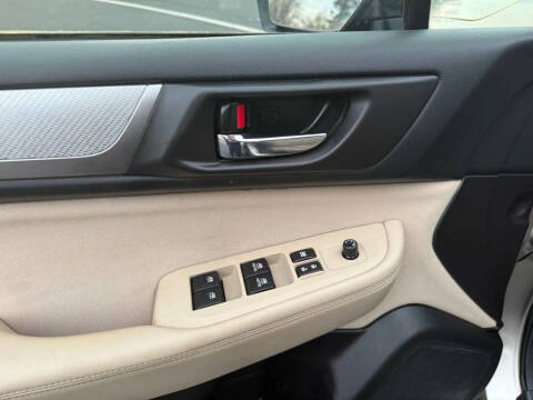 2017 Subaru Outback 2.5i Premium