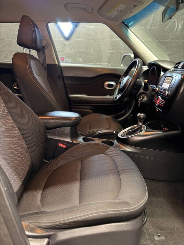 2017 Kia Soul +