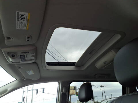 2016 Chrysler Town and Country Touring-L