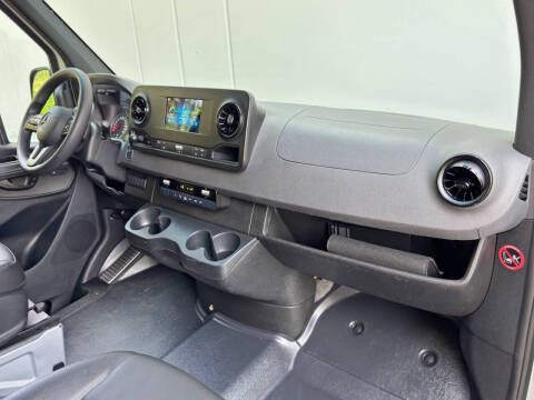 2024 Mercedes-Benz Sprinter