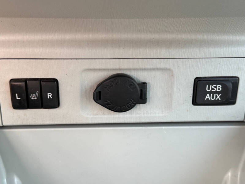 2012 Toyota Prius v Five