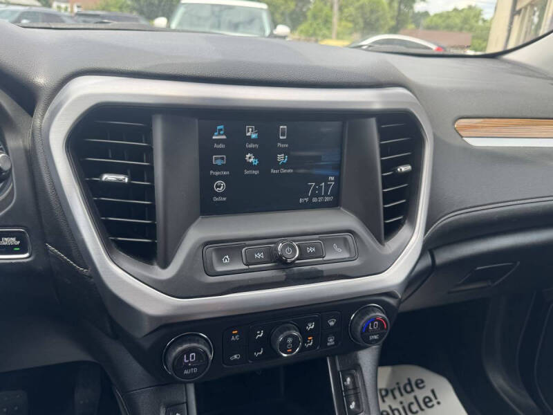 2017 GMC Acadia SLE-2