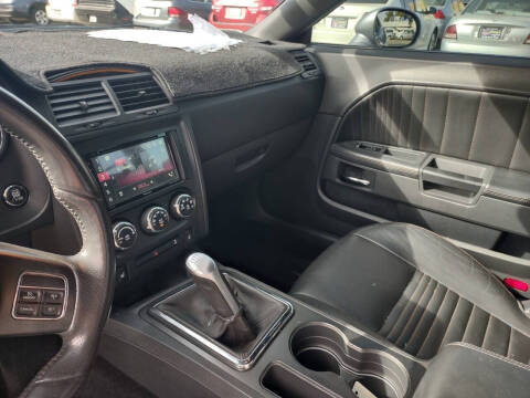 2014 Dodge Challenger R/T Shaker Package