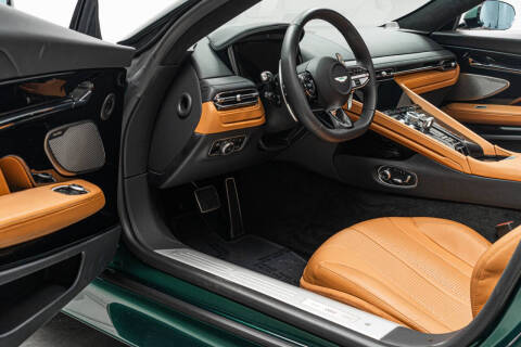 2025 Aston Martin DB12 Volante