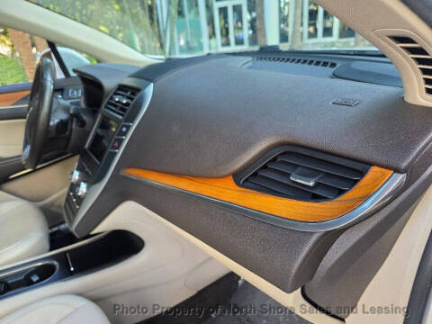 2017 Lincoln MKC Select