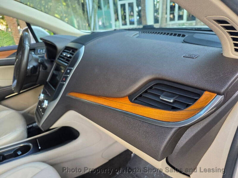 2017 Lincoln MKC Select