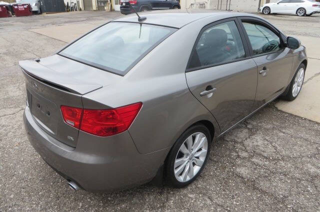 2011 Kia Forte SX photo 21