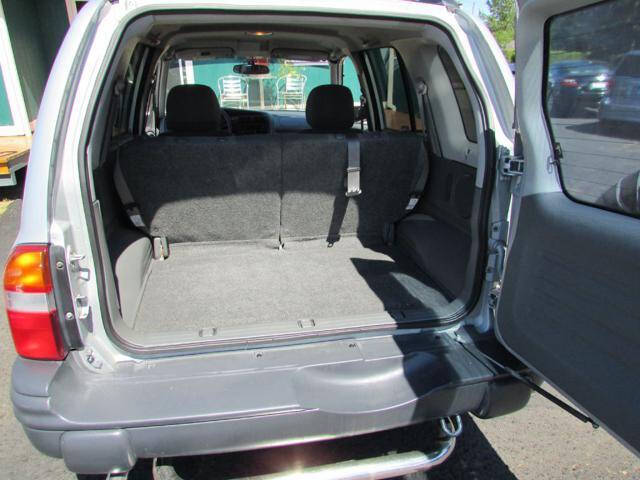 2001 Chevrolet Tracker