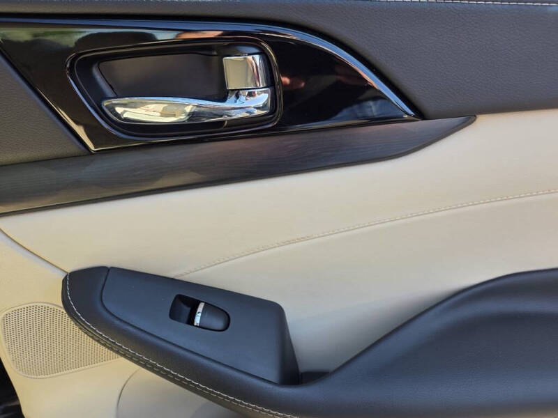 2021 Nissan Maxima 3.5 Platinum