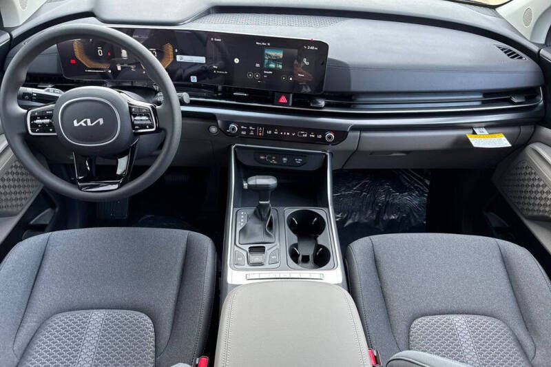 2026 Kia Carnival LX