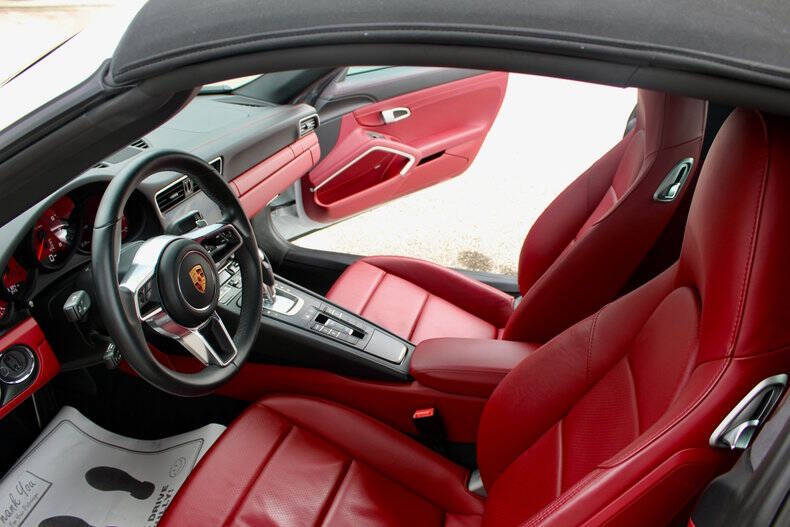 2018 Porsche 911