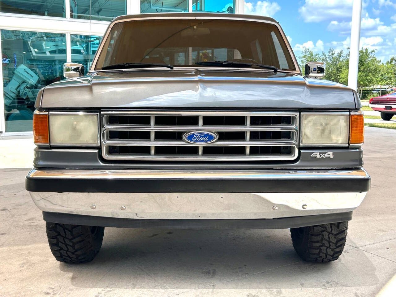 1989 Ford Bronco 2