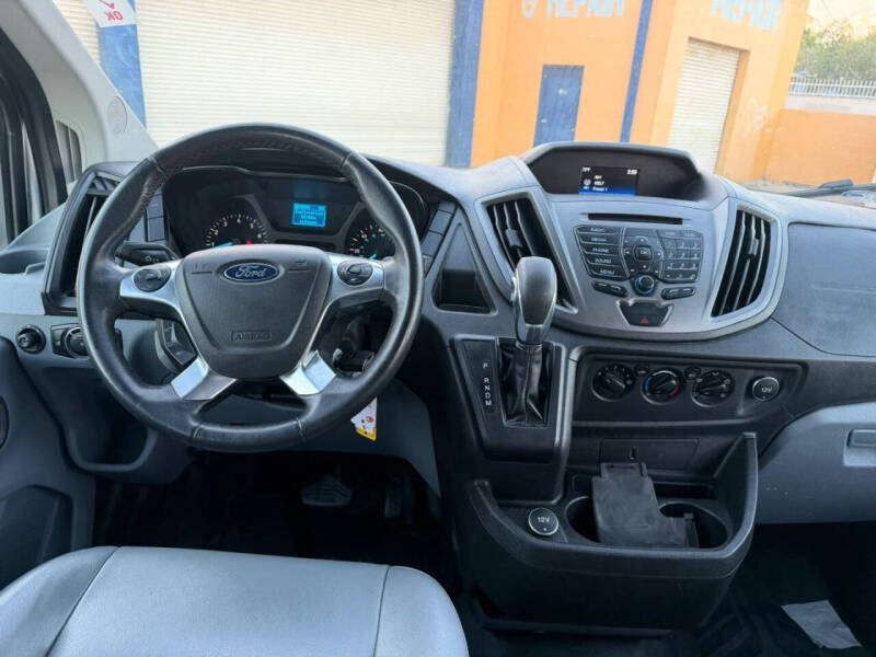2017 Ford Transit