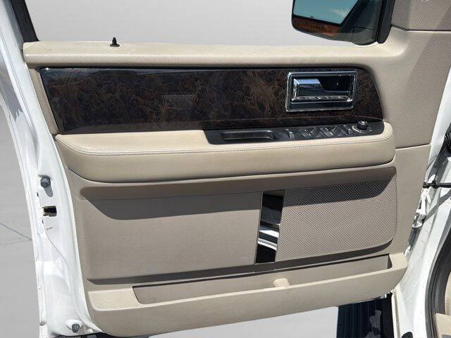 2017 Lincoln Navigator Select