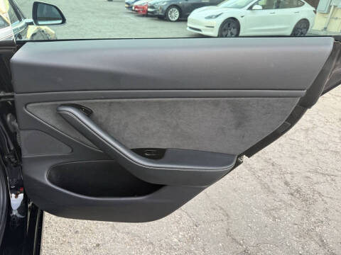 2019 Tesla Model 3 Standard Range Plus