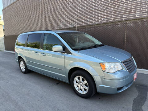 2010 Chrysler Town and Country Touring