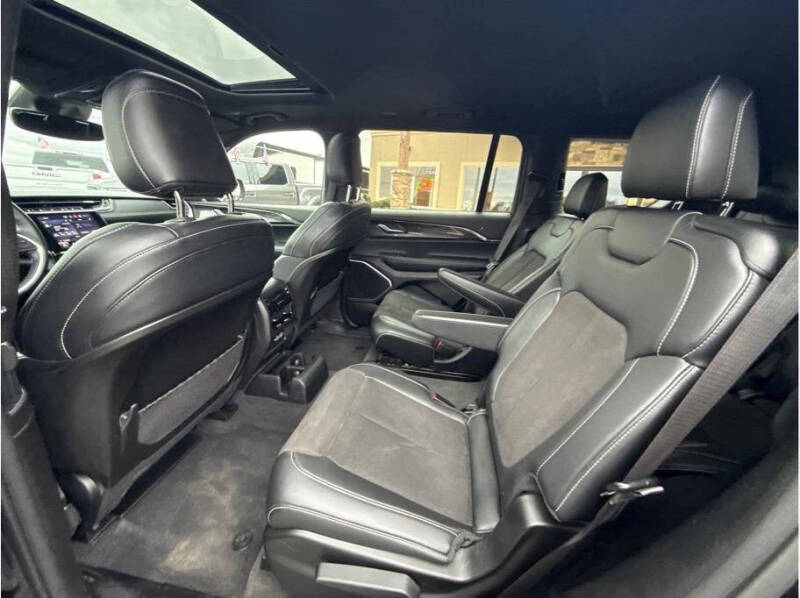 2022 Jeep Grand Cherokee L Altitude