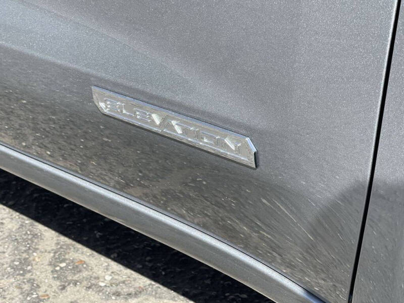 2025 GMC Sierra 1500 Elevation