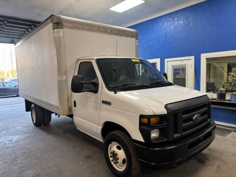 2017 Ford E-Series E-350 SD