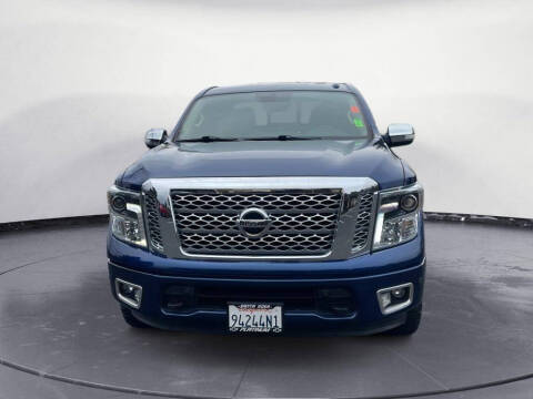 2017 Nissan Titan SL