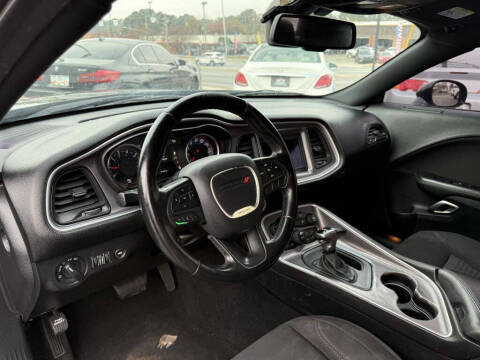 2019 Dodge Challenger SXT