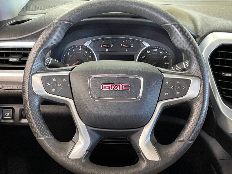 2022 GMC Acadia SLE