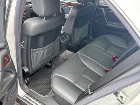 1999 Mercedes-Benz E-Class E 320