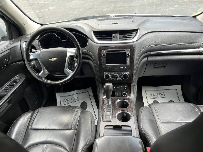 2017 Chevrolet Traverse LT