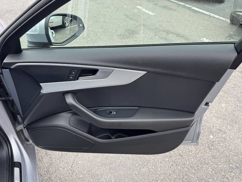 2017 Audi A4 2.0T quattro Premium