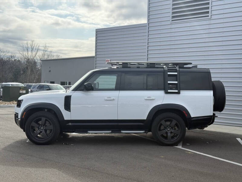 2023 Land Rover Defender 130 X-Dynamic SE
