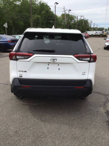 2023 Toyota RAV4 LE