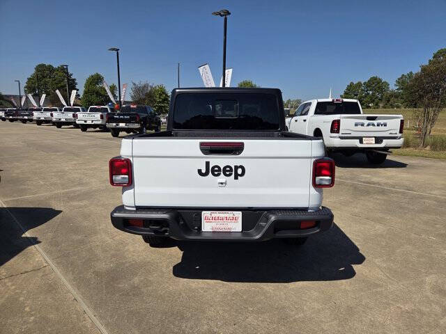 2025 Jeep Gladiator Sport S