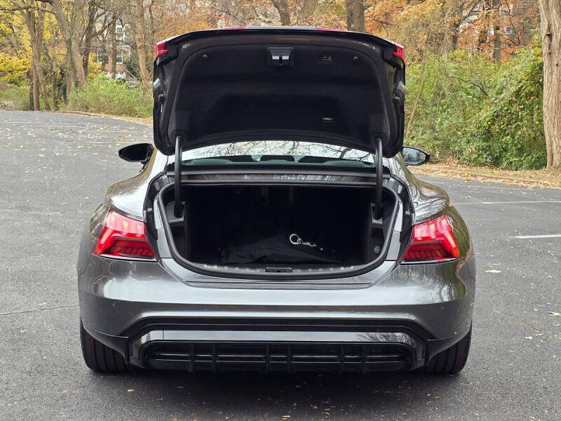 2023 Audi e-tron GT quattro Prestige