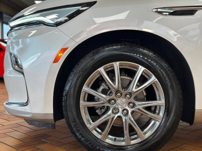 2022 Buick Enclave Essence