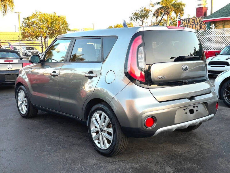 2019 Kia Soul +