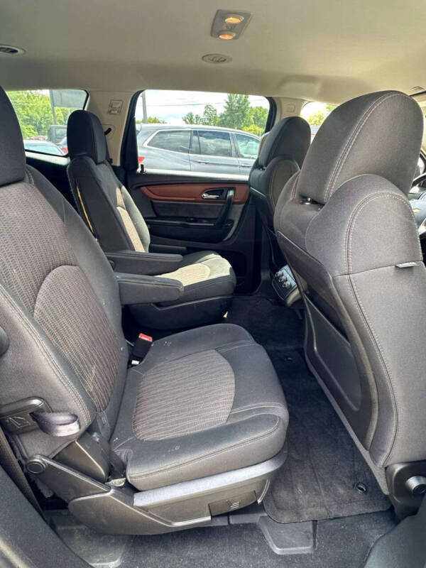 2017 Chevrolet Traverse LT