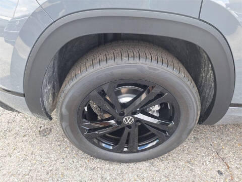 2026 Volkswagen Atlas Cross Sport SEL R-Line Black 4Motion