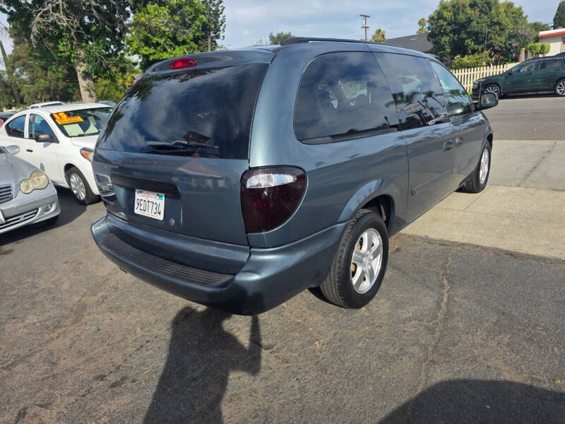 2006 Dodge Grand Caravan SE