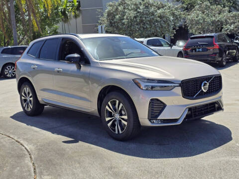 2025 Volvo XC60 B5 Core Dark Theme